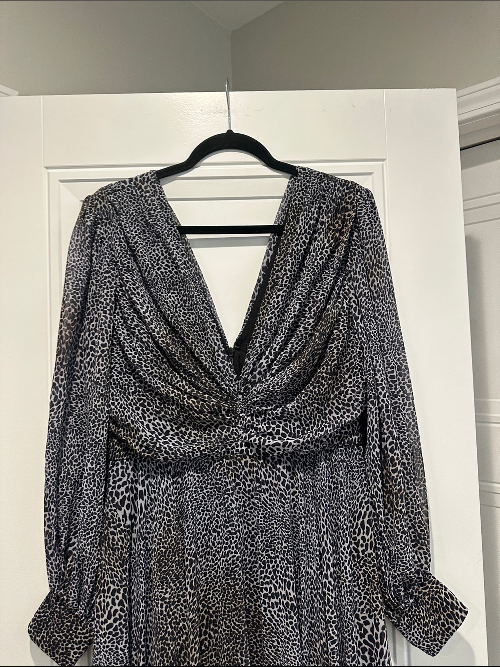 Badgley Mischka Dress - Picture 2 of 6